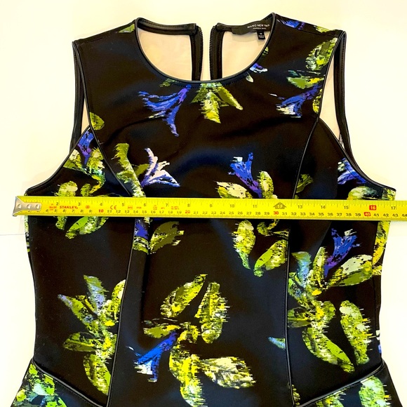 Marc New York Navy Floral Scuba Dress Size 10 - Picture 6 of 9